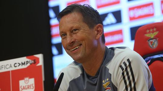 Roger Schmidt elogia reforços e destaca três regressos