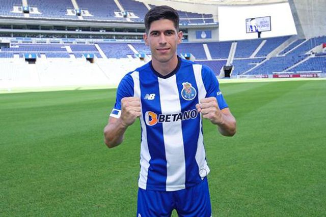 Fran Navarro já marca de dragão ao peito (vídeo)