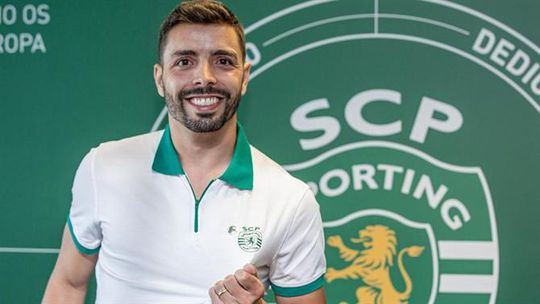 Oficial: Gonçalo Portugal renova com o Sporting e recebe algo especial no momento da assinatura