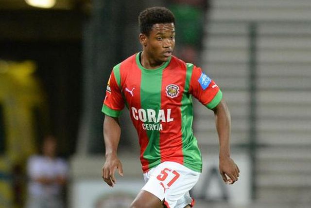 Desceu de divisão mas vai fazer a pré-época com Rúben Amorim