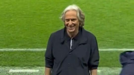 A reação de Jorge Jesus a pedido de adepto para voltar ao Flamengo (vídeo)