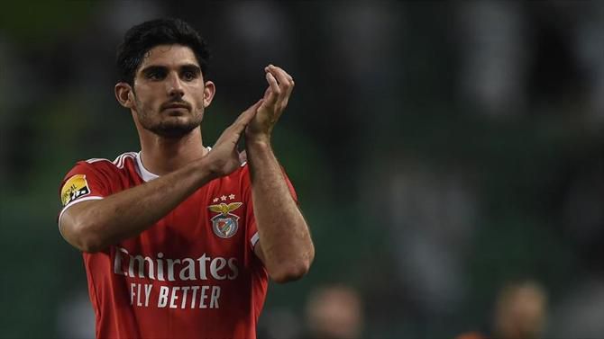 Gonçalo Guedes ainda em avaliação