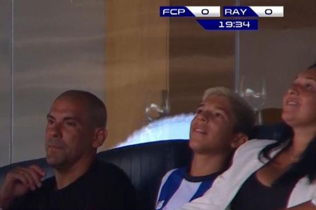 Trocou o Benfica pelo Dragão e esteve no jogo de apresentação