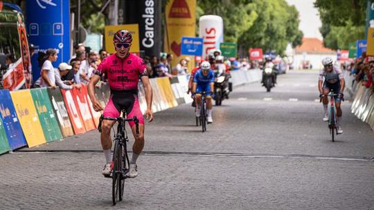 Volta a Portugal do Futuro: Britânico Owen Lightfoot vencedor em Castelo Branco