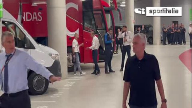 Mourinho fez espera ao árbitro: «Vocês não têm a p… da vergonha!»