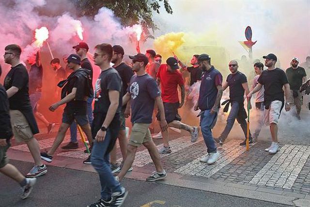 Três feridos e sete detidos após confrontos em Budapeste (vídeo)