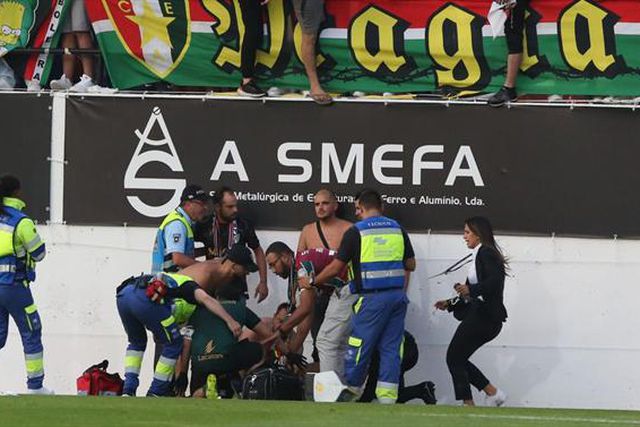 Susto com adepto na bancada do Estádio José Gomes