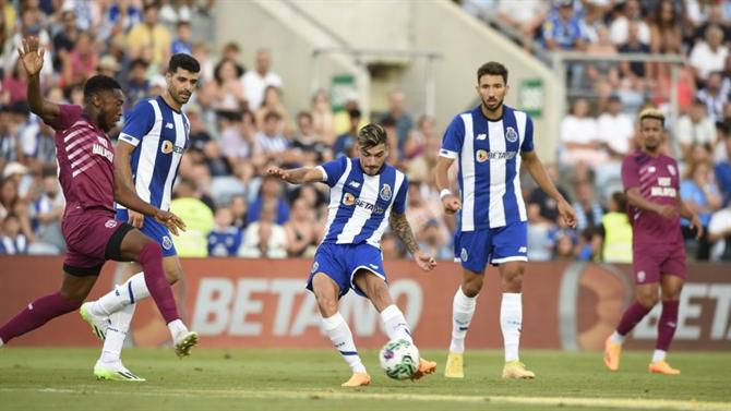 FC Porto - Cardiff: A crónica e o positivo e negativo