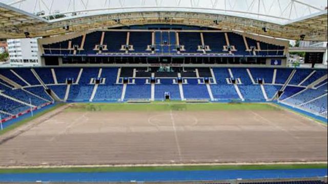FC Porto mudou o relvado em... 39 segundos