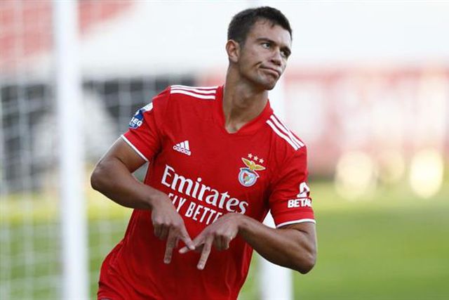 Sondagem: Benfica faz bem em voltar a emprestar o jovem avançado Henrique Araújo? Veja o resultado final