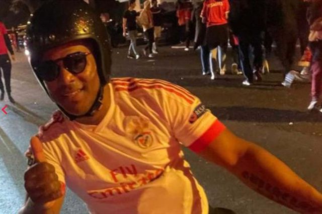 E não é que Eliseu apareceu mesmo de mota? (vídeo)