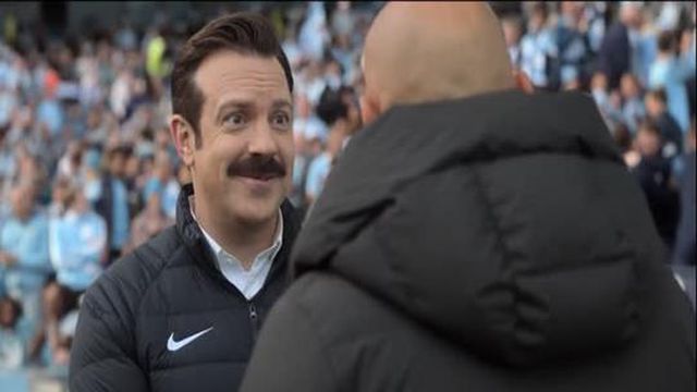 Pep Guardiola ator? Sim, mas a fazer o seu papel, de treinador do City. Veja a aparição na série Ted Lasso