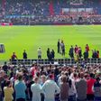 Kokçu homenageado pelo Feyenoord e não contém as lágrimas