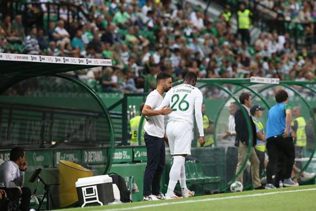 A estreia de Diomande e sete miúdos no banco