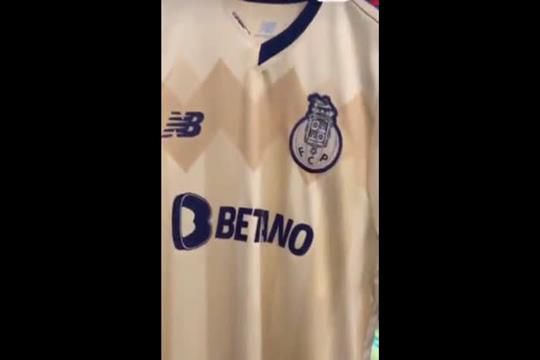 Serão estes os equipamentos do FC Porto para a próxima época?