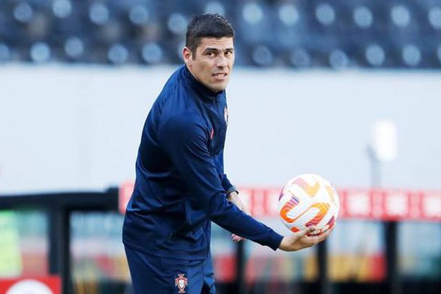 Francisco Neto chama dupla do Sporting para o estágio do Mundial