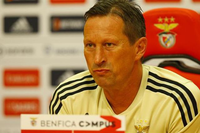 Roger Schmidt «desiludido» com Grimaldo: «Acho que foi desnecessário…»