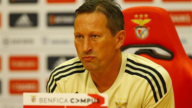 Roger Schmidt «desiludido» com Grimaldo: «Acho que foi desnecessário…»