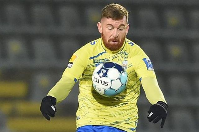 Duas saídas oficializadas