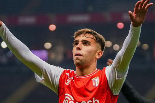 Rodrigo Macedo a caminho