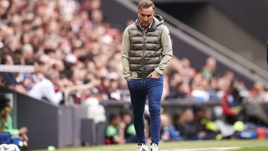 Carvalhal despede-se: «Aprendi a admirar este clube»