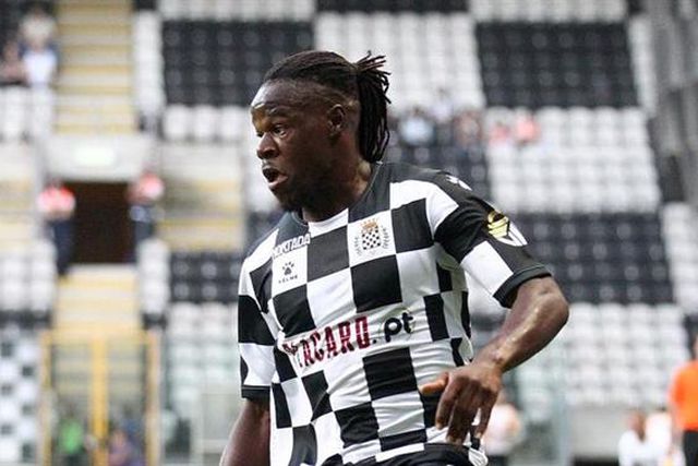 Makouta tentado pelo Trabzonspor