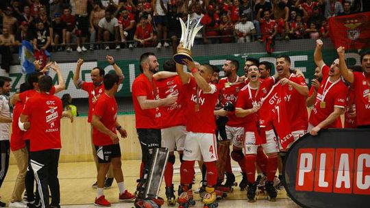 Foi assim a festa do Benfica no pavilhão João Rocha (fotogaleria)