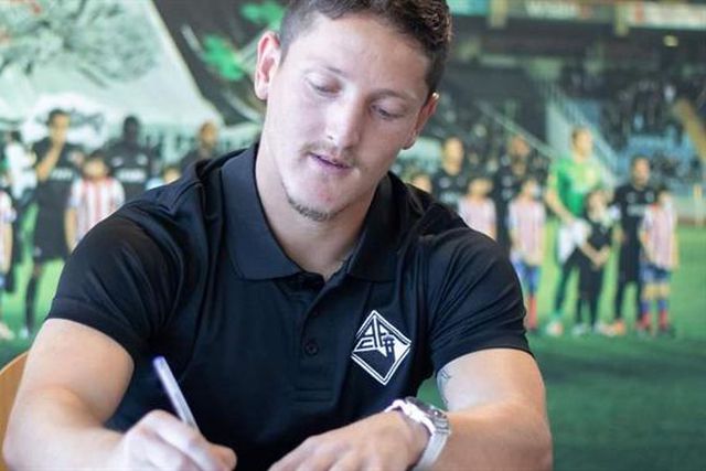 Oficial: Vitinha assina pela Briosa