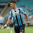 Suárez passa de herói a problema no Grêmio