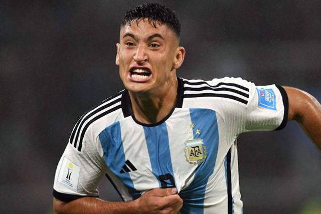 Jovem avançado do Rosario Central a caminho de Londres para ser reforço