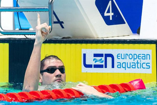 Kolesnikov bate recorde mundial e pode ganhar mais outro milhão de rublos (vídeo)