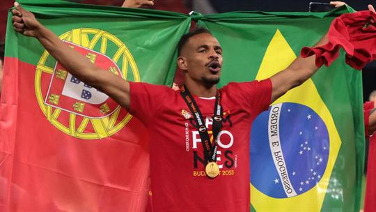 Ex-FC Porto pode regressar ao Brasil, 16 anos depois