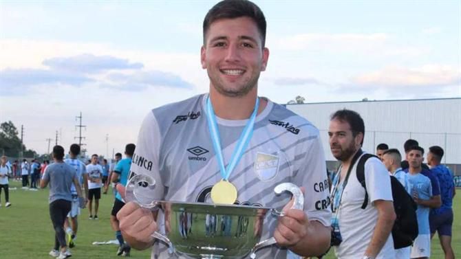 Luto no futebol argentino com morte de jogador de 25 anos