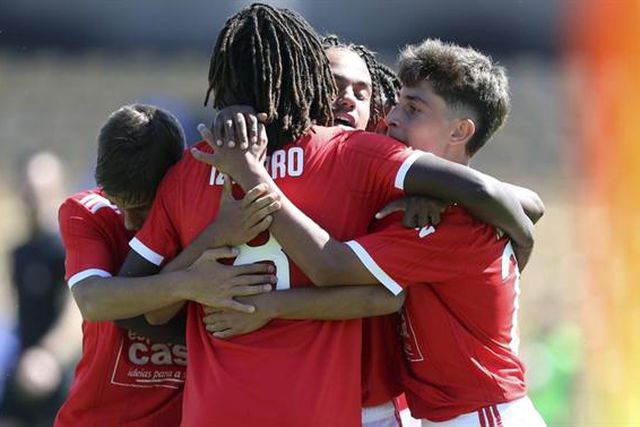 Benfica aplicou meia dúzia ao Belenenses
