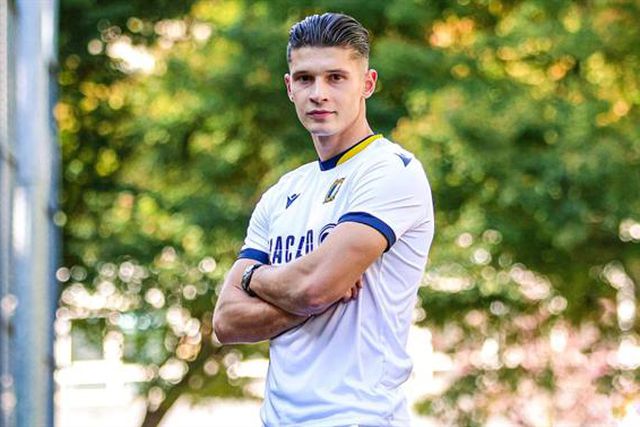 Oficial: Alex Dobre a título definitivo