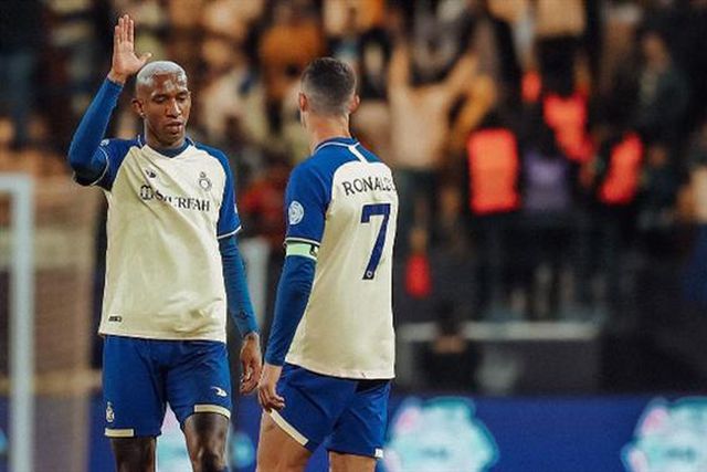 Ronaldo apareceu no aniversário de Talisca… sem ser convidado (vídeo)