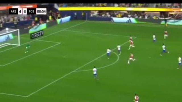 Golaço de Fábio Vieira a fechar vitória do Arsenal ao Barcelona