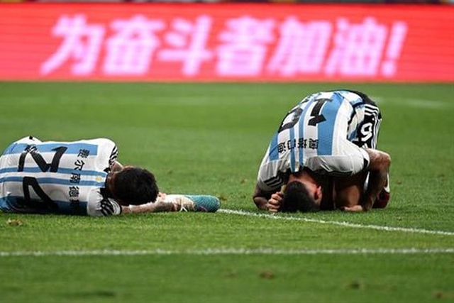 O lance que deixou Otamendi lesionado - com Enzo ao barulho... (vídeo)