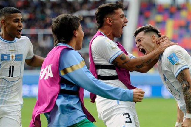 Uruguai e Coreia do Sul fecham quadro dos quartos de final