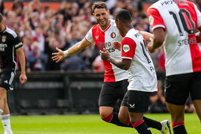 Santiago Giménez comenta golo apontado ao Benfica e aborda futuro