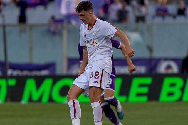 Oficial: Ex-Roma junta-se a Francisco Conceição