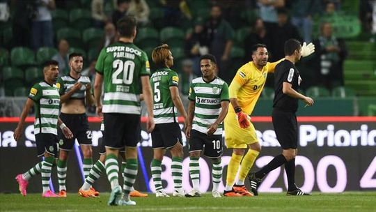 Sondagem: Sporting fez bem em recorrer para o TAD para ter Adán no dérbi? Veja o resultado final