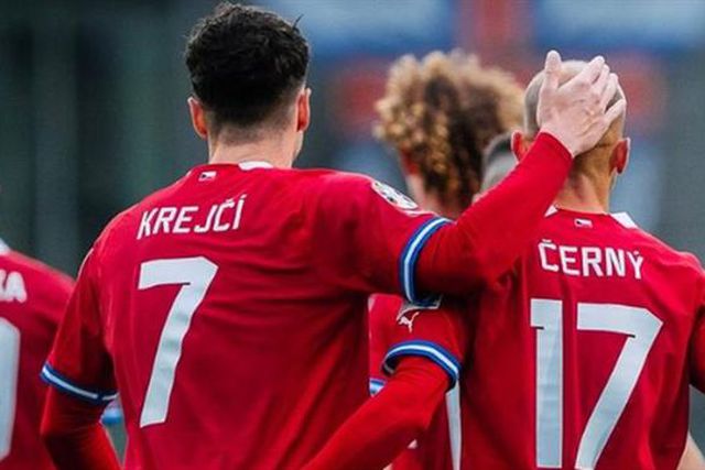 Grupo E: República Checa vence e lidera; Albânia também triunfa