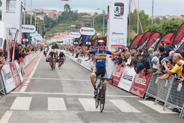 Pelotão internacional nas estradas do Abimota