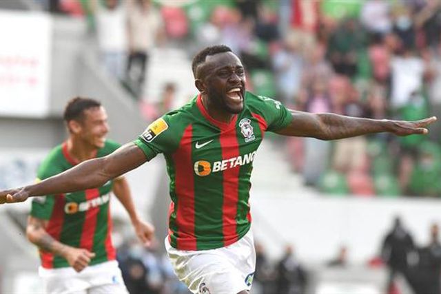 Al-Hazm quer Joel Tagueu em definitivo