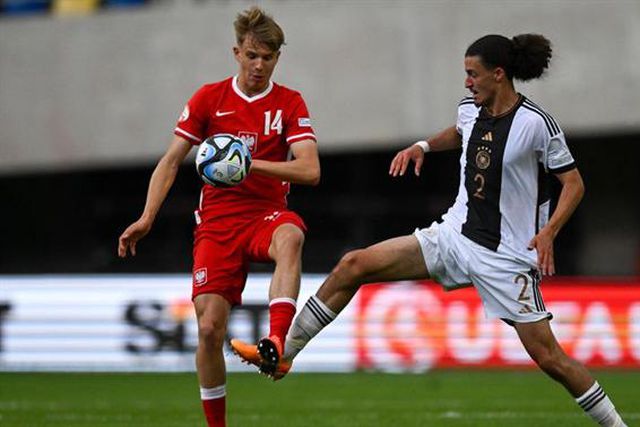 Skoczylas escolheu o Milan