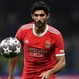 Gonçalo Guedes vai ser operado ao joelho e falha jogo do título