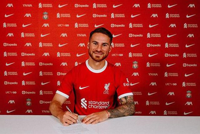 Oficial: 'Reds' contratam campeão do mundo!