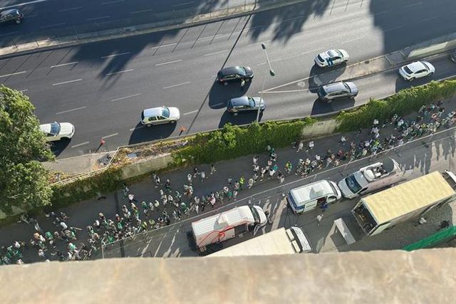 Lamento pela falha nos torniquetes