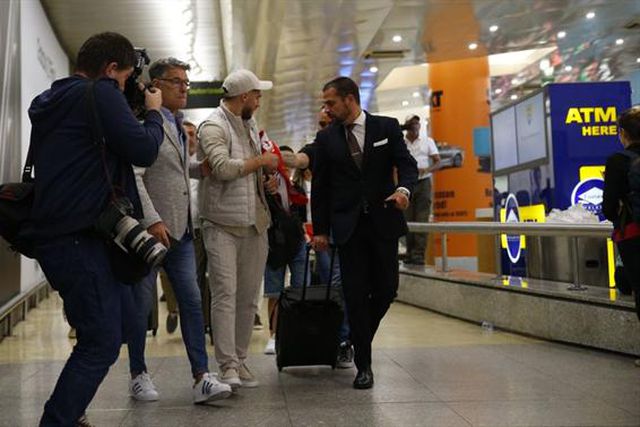 Tubarões ingleses tentaram desviar Kokçu